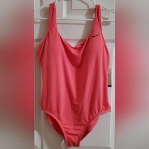 NWT Nike Essential Solid U Back Onw piece Swimsuit.  Size XL